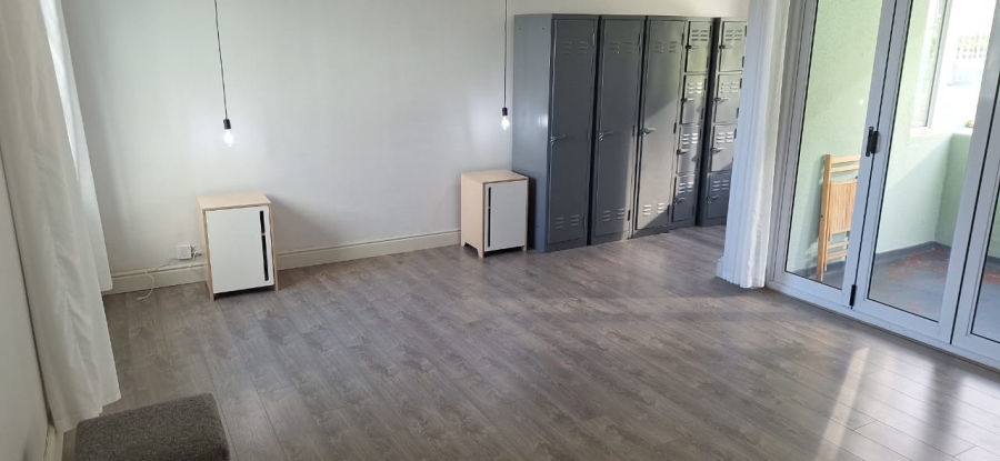 To Let 1 Bedroom Property for Rent in Vredehoek Western Cape